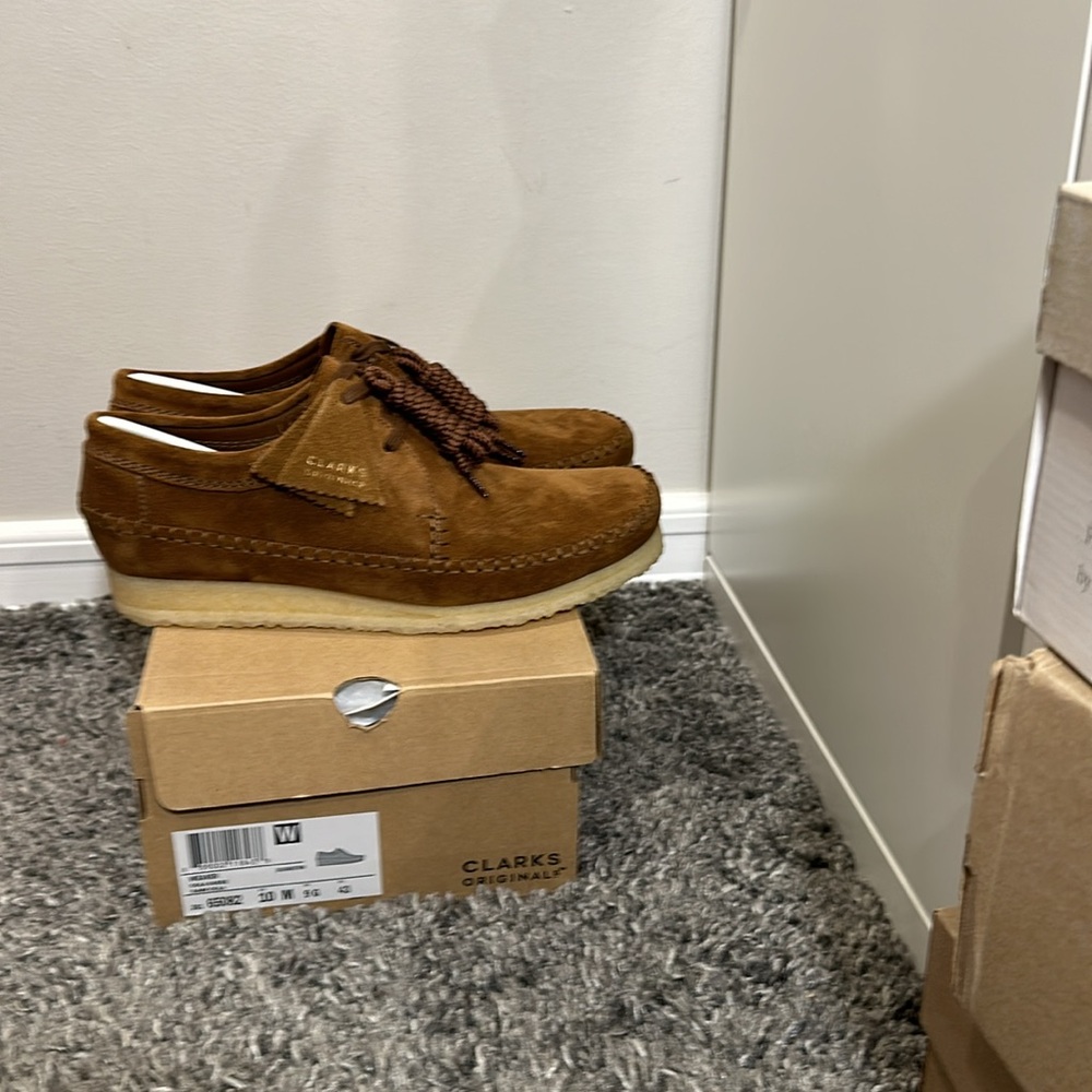 Clarks Weaver. Cola Suede Color - image 2